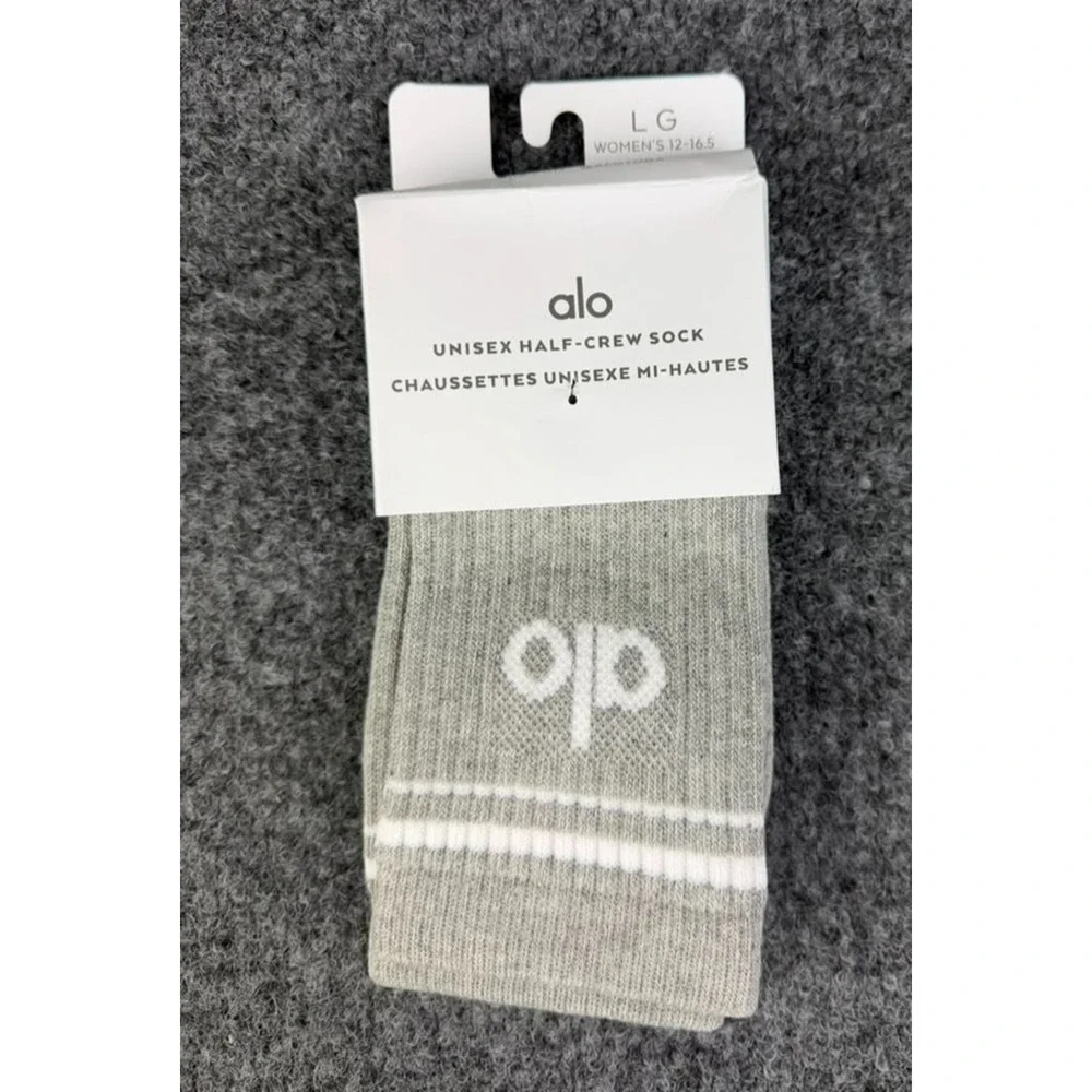 Alo Yoga Unisex Half-Crew Throwback Socks Wintar Frost Size Large NWT $34